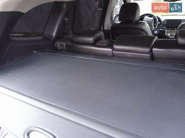 Сірий Хендай Санта Фе, об'ємом двигуна 2.2 л та пробігом 229 тис. км за 14000 $, фото 4 на Automoto.ua