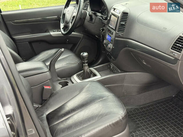 Хендай Санта Фе 2011 у Вінниці на Automoto.ua Сірий Хендай Санта Фе, об'ємом двигуна 2.2 л та пробігом 219 тис. км за 11300 $, фото 11 на Automoto.ua