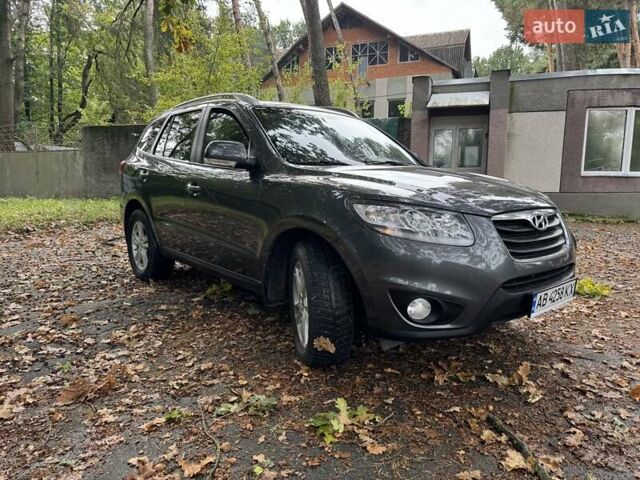 Хендай Санта Фе 2011 в Виннице на Automoto.ua Серый Хендай Санта Фе, объемом двигателя 2.2 л и пробегом 222 тыс. км за 12800 $, фото 1 на Automoto.ua