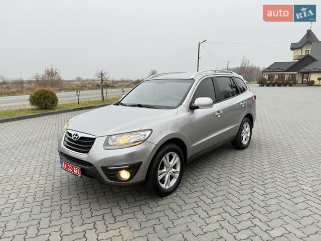 Серый Хендай Санта Фе, объемом двигателя 2 л и пробегом 236 тыс. км за 12600 $, фото 42 на Automoto.ua