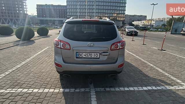 Сірий Хендай Санта Фе, об'ємом двигуна 2.36 л та пробігом 183 тис. км за 13300 $, фото 5 на Automoto.ua