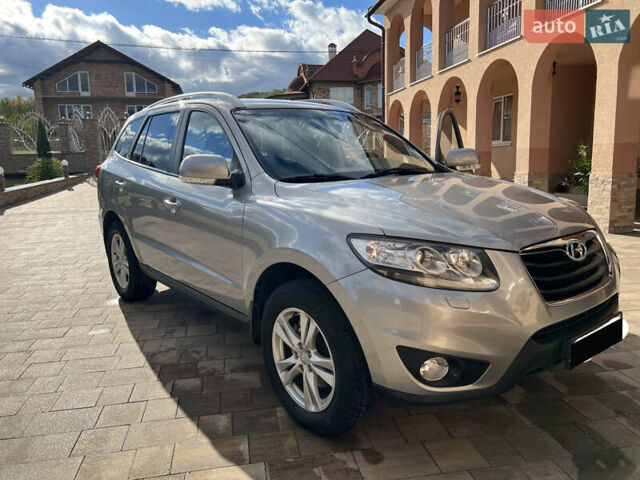 Серый Хендай Санта Фе, объемом двигателя 2.2 л и пробегом 245 тыс. км за 12900 $, фото 5 на Automoto.ua