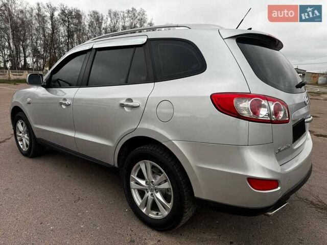 Сірий Хендай Санта Фе, об'ємом двигуна 2.2 л та пробігом 180 тис. км за 11200 $, фото 17 на Automoto.ua