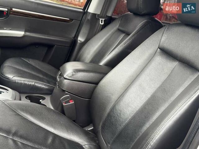 Сірий Хендай Санта Фе, об'ємом двигуна 2.2 л та пробігом 180 тис. км за 11200 $, фото 23 на Automoto.ua