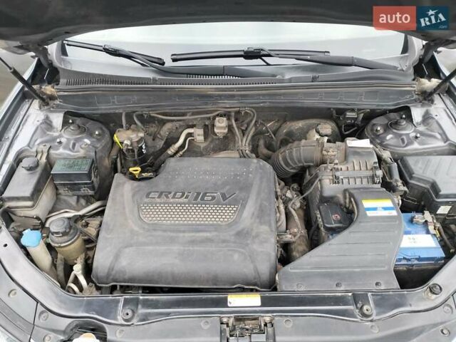 Сірий Хендай Санта Фе, об'ємом двигуна 2.2 л та пробігом 162 тис. км за 13500 $, фото 11 на Automoto.ua