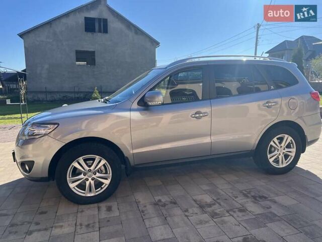 Серый Хендай Санта Фе, объемом двигателя 2.2 л и пробегом 245 тыс. км за 12900 $, фото 8 на Automoto.ua