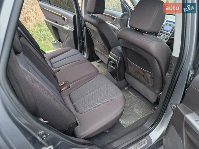 Серый Хендай Санта Фе, объемом двигателя 2.2 л и пробегом 165 тыс. км за 12500 $, фото 44 на Automoto.ua