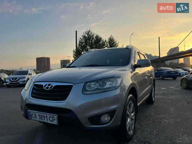 Серый Хендай Санта Фе, объемом двигателя 2.36 л и пробегом 51 тыс. км за 10800 $, фото 5 на Automoto.ua