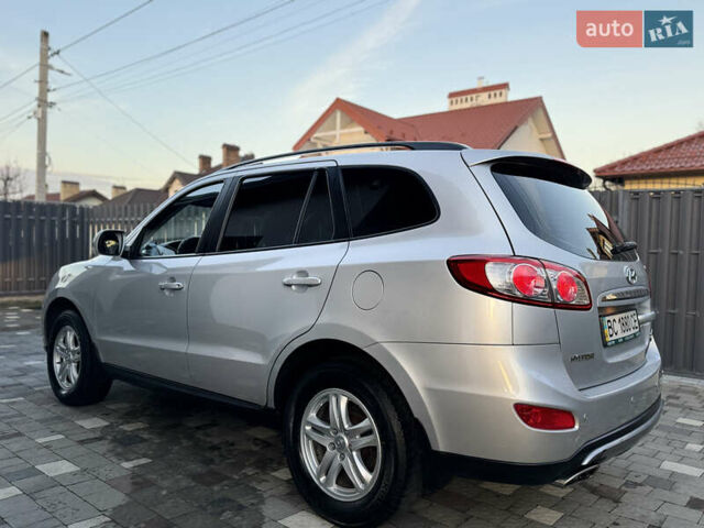 Серый Хендай Санта Фе, объемом двигателя 2.2 л и пробегом 191 тыс. км за 12900 $, фото 11 на Automoto.ua