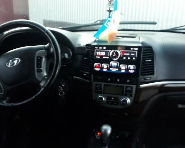 Хендай Санта Фе 2011 в Хмельницком на Automoto.ua Серый Хендай Санта Фе, объемом двигателя 2.2 л и пробегом 198 тыс. км за 14300 $, фото 2 на Automoto.ua