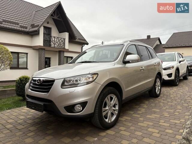 Серый Хендай Санта Фе, объемом двигателя 2.2 л и пробегом 200 тыс. км за 13200 $, фото 8 на Automoto.ua