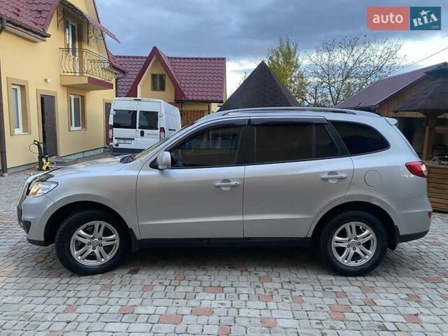 Сірий Хендай Санта Фе, об'ємом двигуна 2.2 л та пробігом 325 тис. км за 13800 $, фото 4 на Automoto.ua