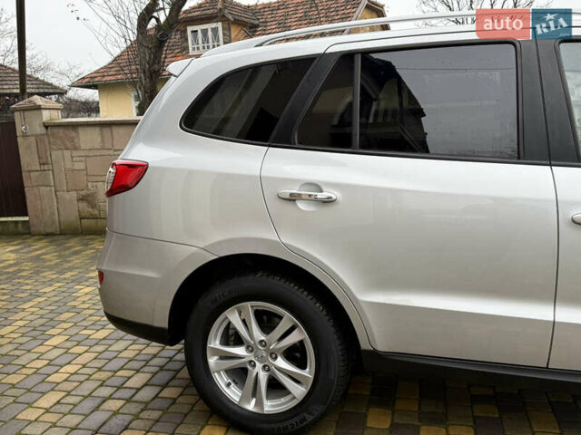 Серый Хендай Санта Фе, объемом двигателя 2.2 л и пробегом 148 тыс. км за 12950 $, фото 8 на Automoto.ua