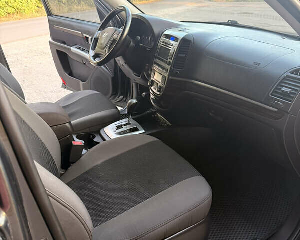 Хендай Санта Фе 2011 в Львове на Automoto.ua Серый Хендай Санта Фе, объемом двигателя 2.2 л и пробегом 268 тыс. км за 12200 $, фото 30 на Automoto.ua