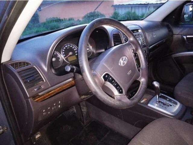 Сірий Хендай Санта Фе, об'ємом двигуна 2.2 л та пробігом 440 тис. км за 11000 $, фото 10 на Automoto.ua