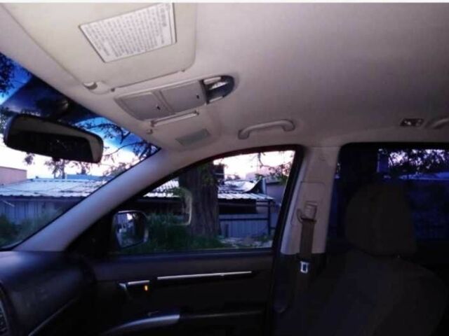 Сірий Хендай Санта Фе, об'ємом двигуна 2.2 л та пробігом 440 тис. км за 11000 $, фото 9 на Automoto.ua