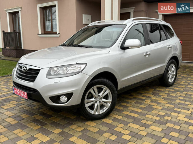 Серый Хендай Санта Фе, объемом двигателя 2.2 л и пробегом 148 тыс. км за 12950 $, фото 1 на Automoto.ua