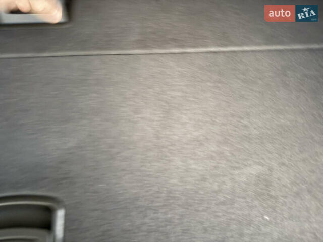 Серый Хендай Санта Фе, объемом двигателя 2.2 л и пробегом 226 тыс. км за 12999 $, фото 49 на Automoto.ua