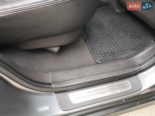 Сірий Хендай Санта Фе, об'ємом двигуна 2.2 л та пробігом 162 тис. км за 13500 $, фото 41 на Automoto.ua