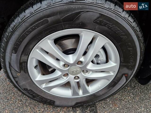 Серый Хендай Санта Фе, объемом двигателя 2.2 л и пробегом 165 тыс. км за 12500 $, фото 8 на Automoto.ua