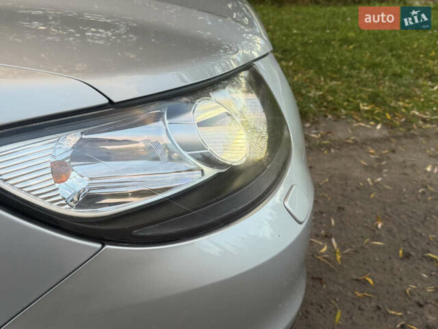 Серый Хендай Санта Фе, объемом двигателя 2.2 л и пробегом 226 тыс. км за 12999 $, фото 26 на Automoto.ua