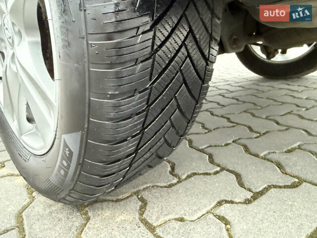 Серый Хендай Санта Фе, объемом двигателя 2 л и пробегом 236 тыс. км за 12600 $, фото 40 на Automoto.ua