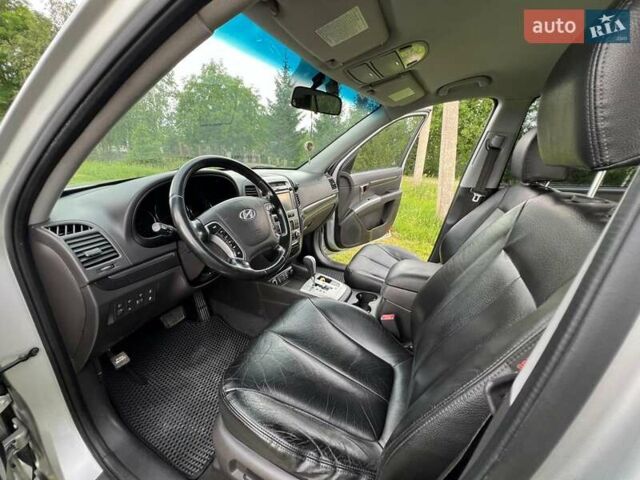 Сірий Хендай Санта Фе, об'ємом двигуна 2.2 л та пробігом 201 тис. км за 13000 $, фото 6 на Automoto.ua