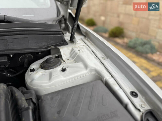 Серый Хендай Санта Фе, объемом двигателя 2.2 л и пробегом 148 тыс. км за 12950 $, фото 75 на Automoto.ua
