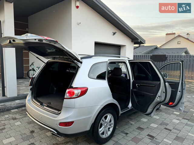 Серый Хендай Санта Фе, объемом двигателя 2.2 л и пробегом 191 тыс. км за 12900 $, фото 38 на Automoto.ua