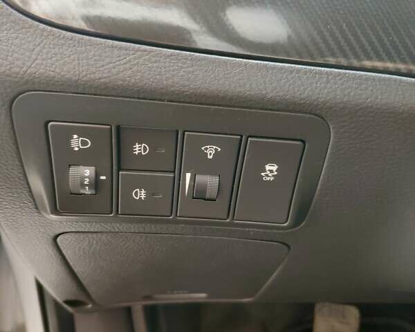 Сірий Хендай Санта Фе, об'ємом двигуна 2 л та пробігом 270 тис. км за 12500 $, фото 11 на Automoto.ua