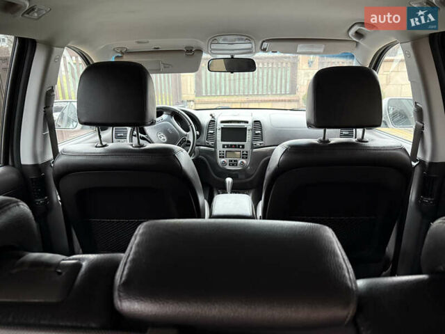 Серый Хендай Санта Фе, объемом двигателя 2.2 л и пробегом 148 тыс. км за 12950 $, фото 33 на Automoto.ua