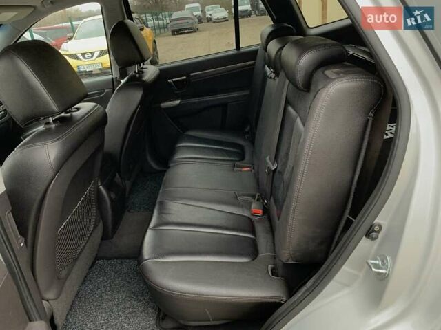 Серый Хендай Санта Фе, объемом двигателя 2.2 л и пробегом 193 тыс. км за 14255 $, фото 27 на Automoto.ua