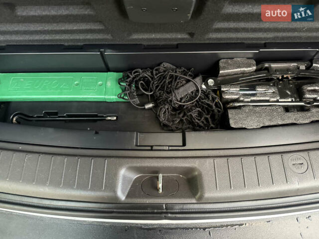 Серый Хендай Санта Фе, объемом двигателя 2.2 л и пробегом 226 тыс. км за 12999 $, фото 50 на Automoto.ua