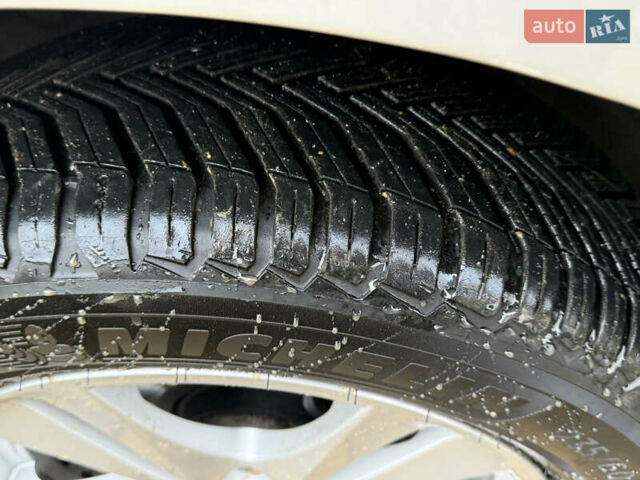 Серый Хендай Санта Фе, объемом двигателя 2.2 л и пробегом 148 тыс. км за 12950 $, фото 65 на Automoto.ua