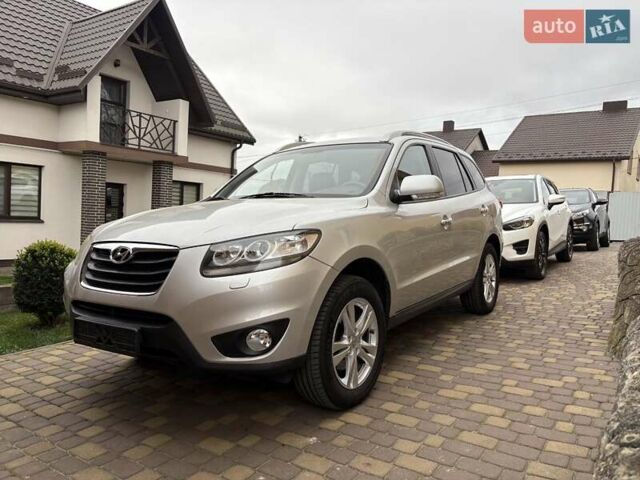 Серый Хендай Санта Фе, объемом двигателя 2.2 л и пробегом 200 тыс. км за 13200 $, фото 28 на Automoto.ua