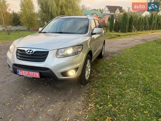 Серый Хендай Санта Фе, объемом двигателя 2.2 л и пробегом 226 тыс. км за 12999 $, фото 1 на Automoto.ua