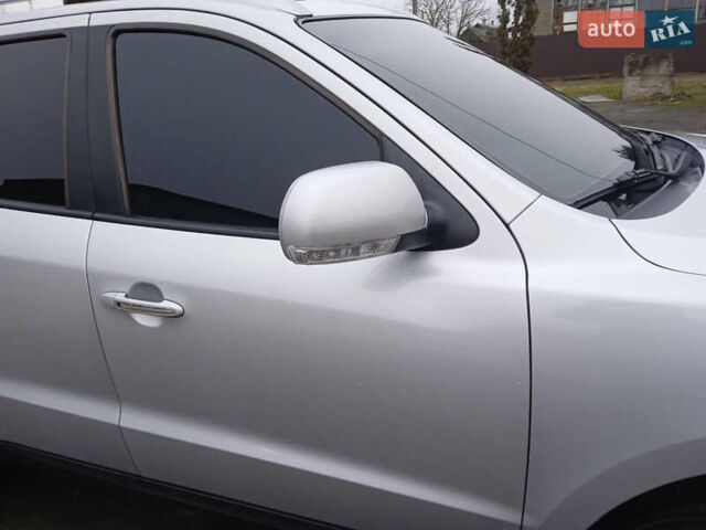 Сірий Хендай Санта Фе, об'ємом двигуна 2.2 л та пробігом 229 тис. км за 14000 $, фото 9 на Automoto.ua