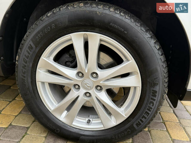 Серый Хендай Санта Фе, объемом двигателя 2.2 л и пробегом 148 тыс. км за 12950 $, фото 48 на Automoto.ua