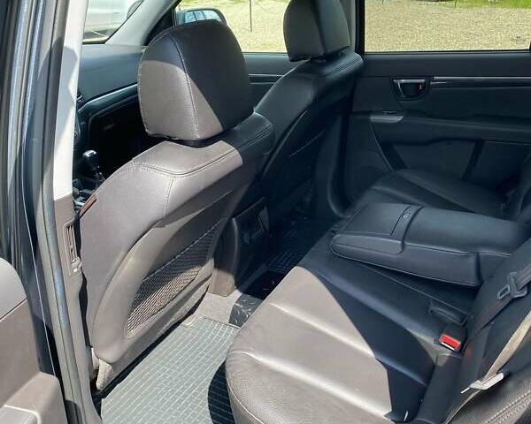 Хендай Санта Фе 2011 у Чернівцях на Automoto.ua Сірий Хендай Санта Фе, об'ємом двигуна 2.2 л та пробігом 250 тис. км за 11679 $, фото 15 на Automoto.ua