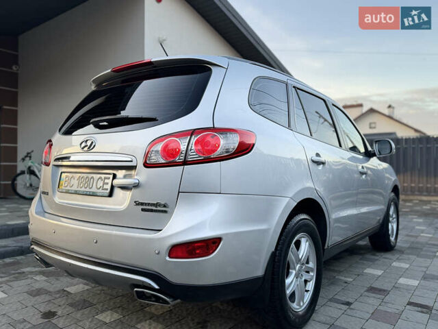 Серый Хендай Санта Фе, объемом двигателя 2.2 л и пробегом 191 тыс. км за 12900 $, фото 14 на Automoto.ua