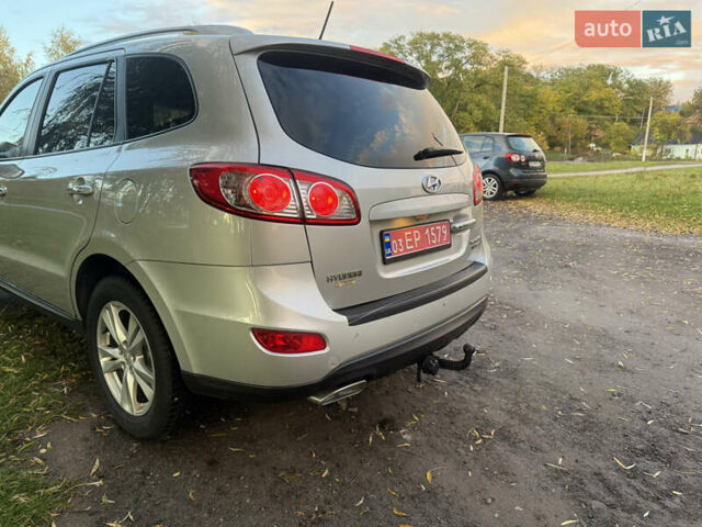 Серый Хендай Санта Фе, объемом двигателя 2.2 л и пробегом 226 тыс. км за 12999 $, фото 9 на Automoto.ua