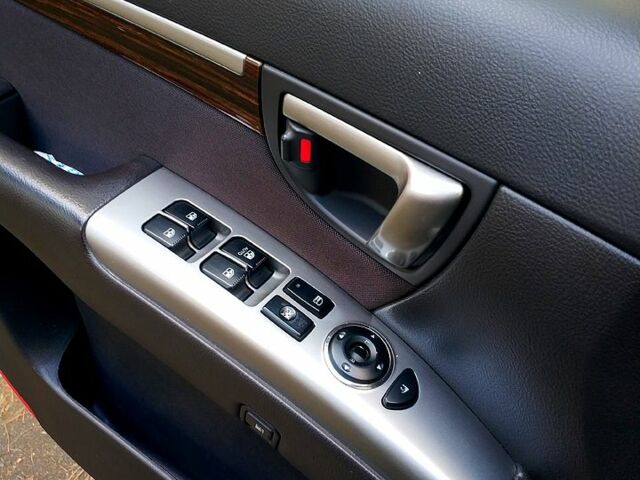 Серый Хендай Санта Фе, объемом двигателя 2.2 л и пробегом 294 тыс. км за 11500 $, фото 6 на Automoto.ua