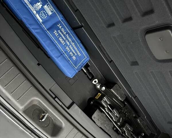 Серый Хендай Санта Фе, объемом двигателя 2.2 л и пробегом 200 тыс. км за 13200 $, фото 13 на Automoto.ua