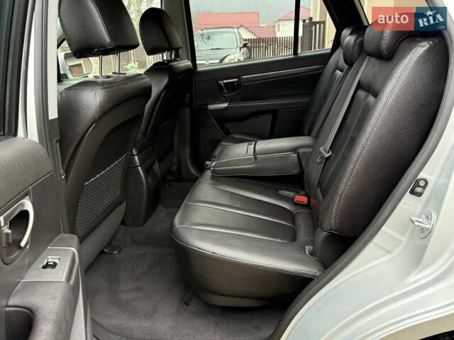 Серый Хендай Санта Фе, объемом двигателя 2.2 л и пробегом 148 тыс. км за 12950 $, фото 34 на Automoto.ua