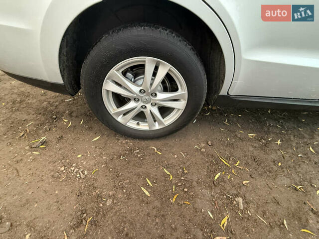 Серый Хендай Санта Фе, объемом двигателя 2.2 л и пробегом 226 тыс. км за 12999 $, фото 17 на Automoto.ua