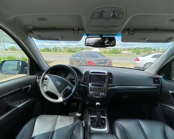 Хендай Санта Фе 2011 у Чернівцях на Automoto.ua Сірий Хендай Санта Фе, об'ємом двигуна 2.2 л та пробігом 250 тис. км за 11679 $, фото 1 на Automoto.ua