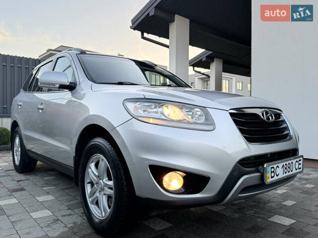 Серый Хендай Санта Фе, объемом двигателя 2.2 л и пробегом 191 тыс. км за 12900 $, фото 17 на Automoto.ua