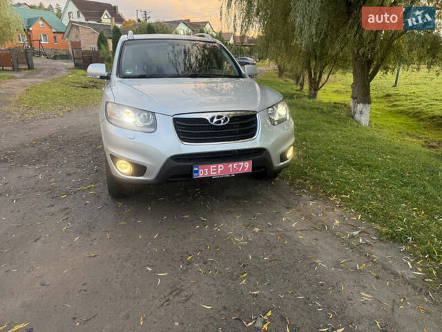 Серый Хендай Санта Фе, объемом двигателя 2.2 л и пробегом 226 тыс. км за 12999 $, фото 2 на Automoto.ua