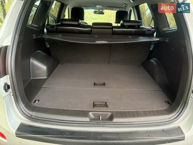 Серый Хендай Санта Фе, объемом двигателя 2.2 л и пробегом 226 тыс. км за 12999 $, фото 45 на Automoto.ua