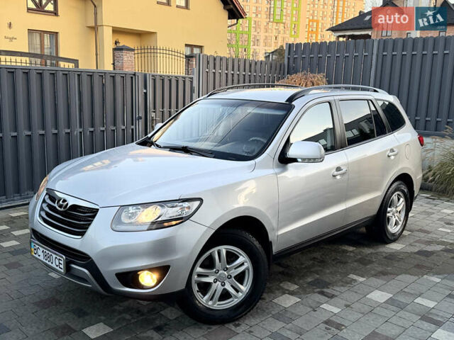 Серый Хендай Санта Фе, объемом двигателя 2.2 л и пробегом 191 тыс. км за 12900 $, фото 1 на Automoto.ua